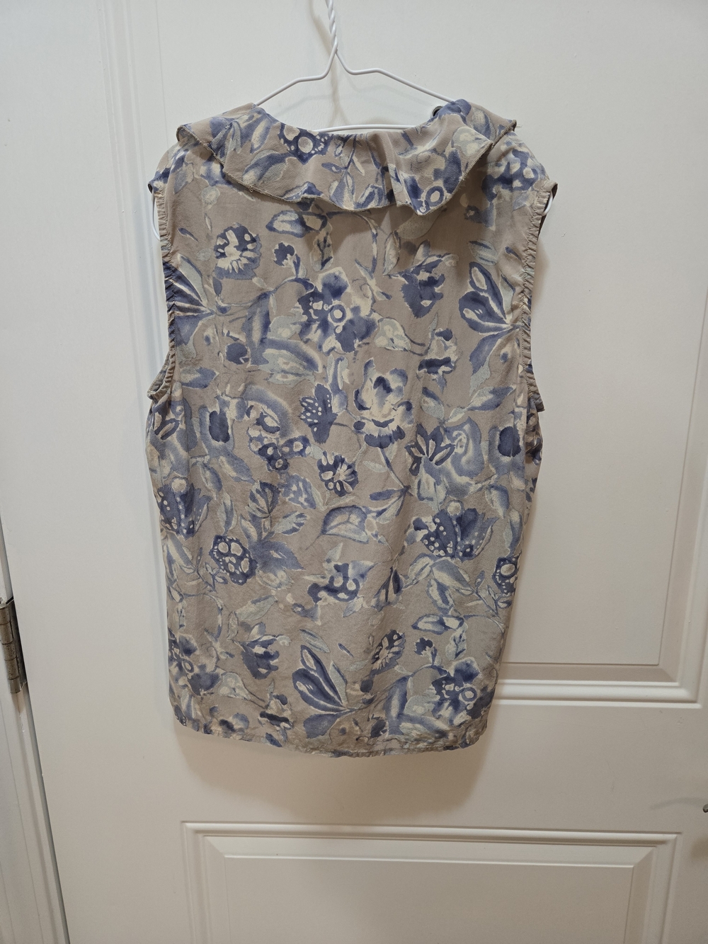 NORA NOH Beige Blue Floral Silk Chiffon Ruffle V-Neck Sleeveless Blouse S - Picture 3 of 5